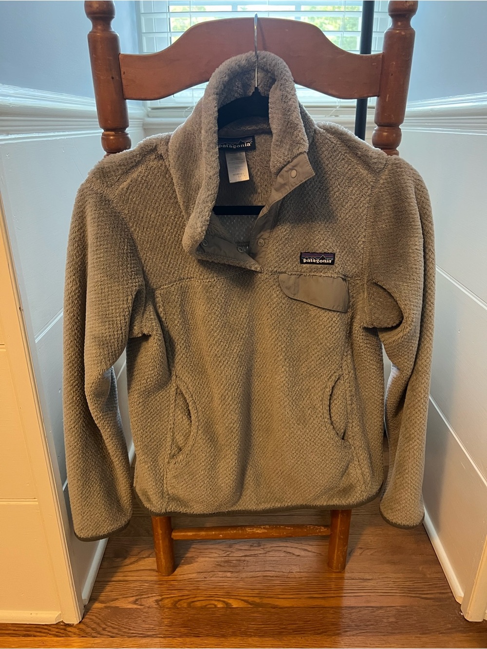 Patagonia Women’s Gray Pullover Fleece Sweater